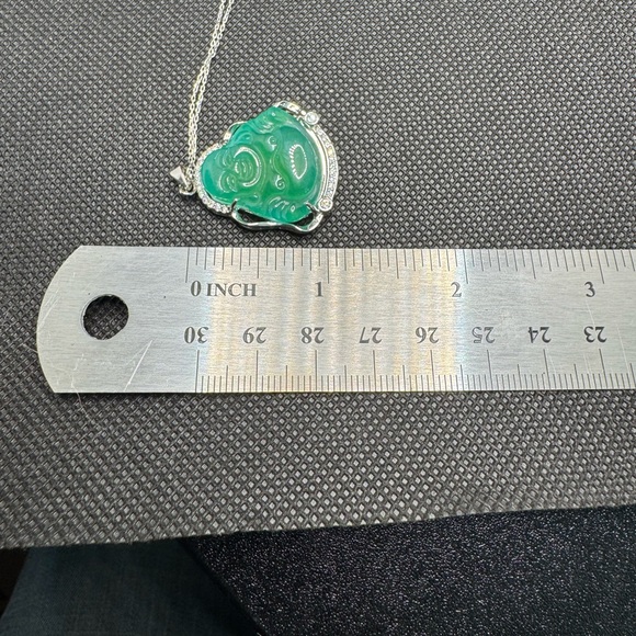 Green Jade Buddha Pendant NWOT
• CHAIN NOT INCLUDED - Picture 5 of 6